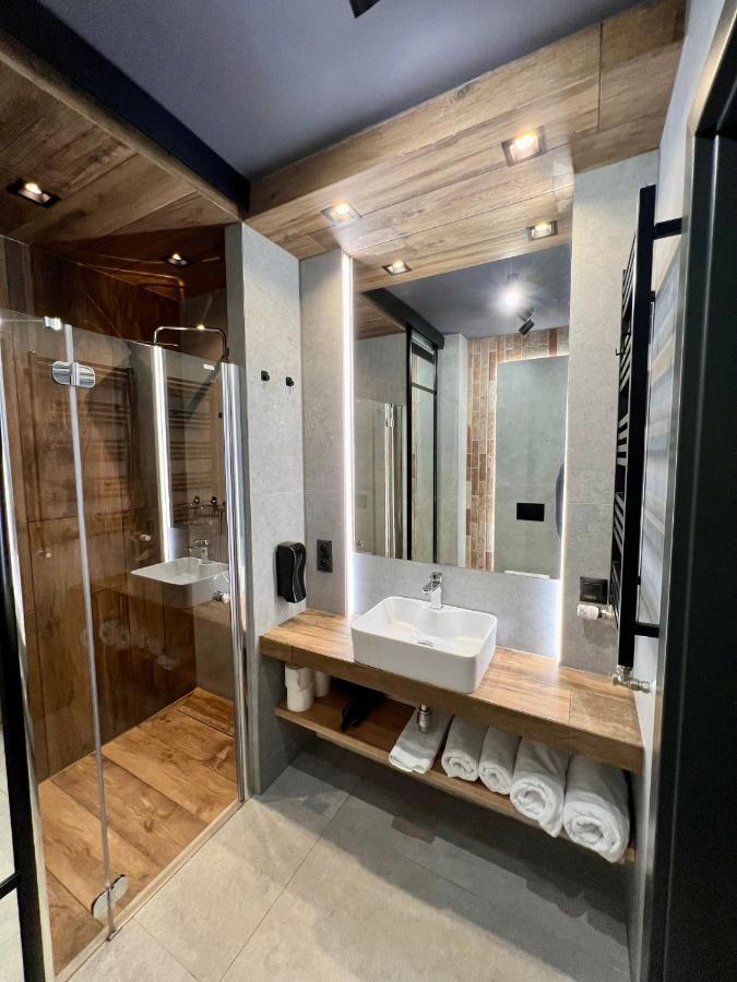 Loft Klonowa - Apartament Z Garazem Kielce Esterno foto